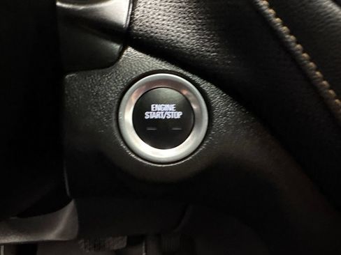 Used 2024 Chevrolet Equinox Premier AWD/4WD image 22