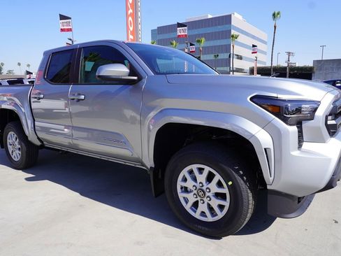 New 2026 Toyota Tacoma SR5 AWD/4WD image 3