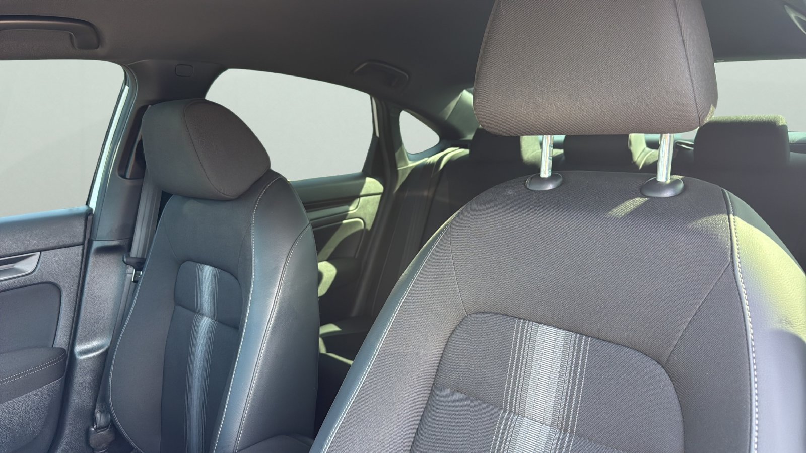 Used 2025 Honda Civic Sport image 4