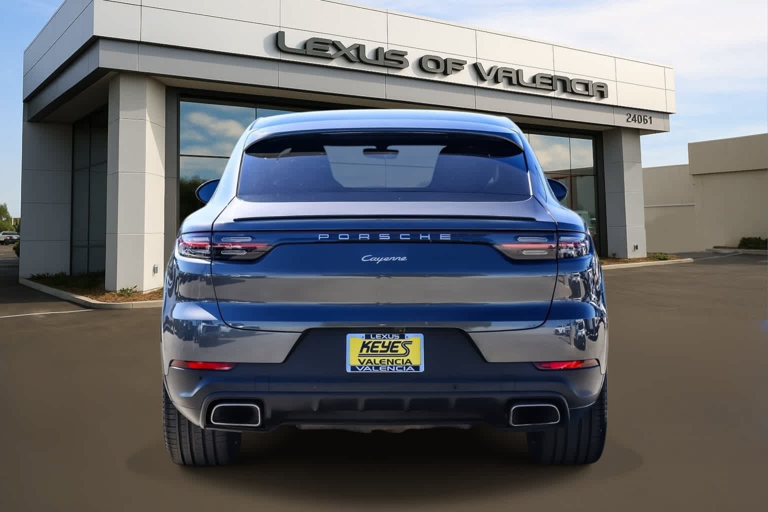 Used 2020 Porsche Cayenne AWD/4WD image 3