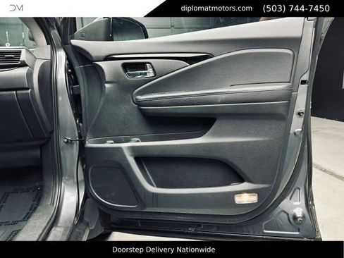 Used 2019 Honda Pilot Touring image 36
