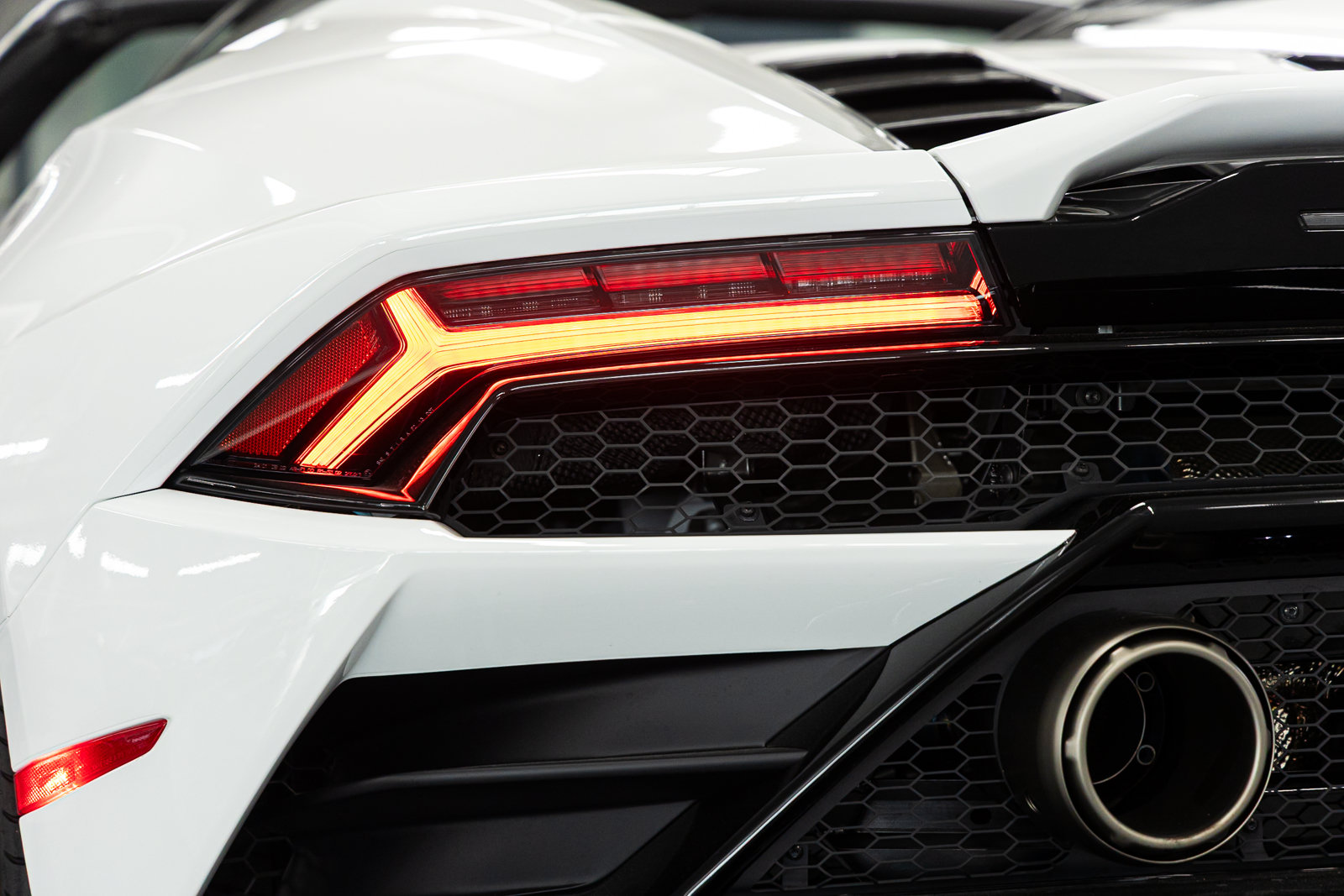 Used 2024 Lamborghini Huracan EVO AWD/4WD image 24