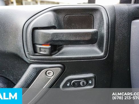 Used 2018 Jeep Wrangler Unlimited Sport S image 45