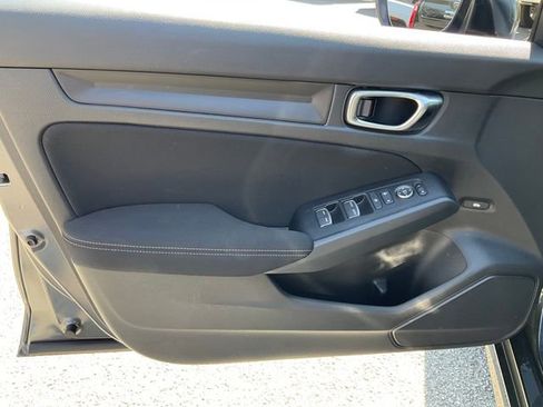 Used 2025 Honda Civic Sport image 6