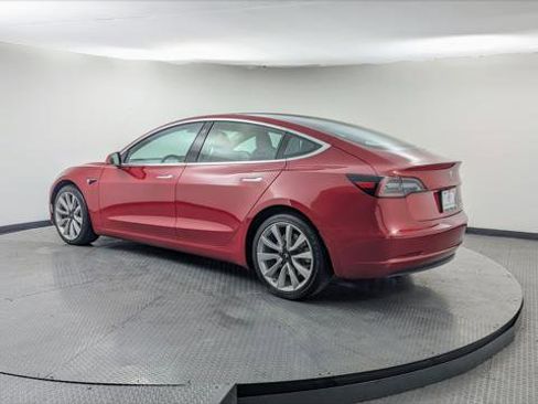 Used 2020 Tesla Model 3 Performance image 4