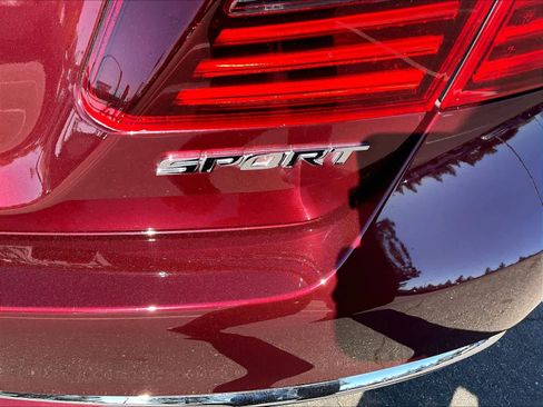 Used 2017 Honda Accord Sport image 11