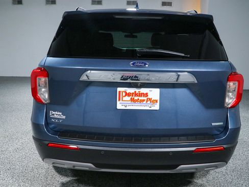 Used 2020 Ford Explorer XLT w/ Equipment Group 202A RWD image 8