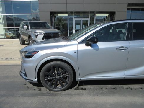 Used 2024 Lexus RX 500h F Sport AWD/4WD image 2