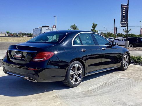 Used 2020 Mercedes-Benz E 350 Sedan w/ Premium Package image 5