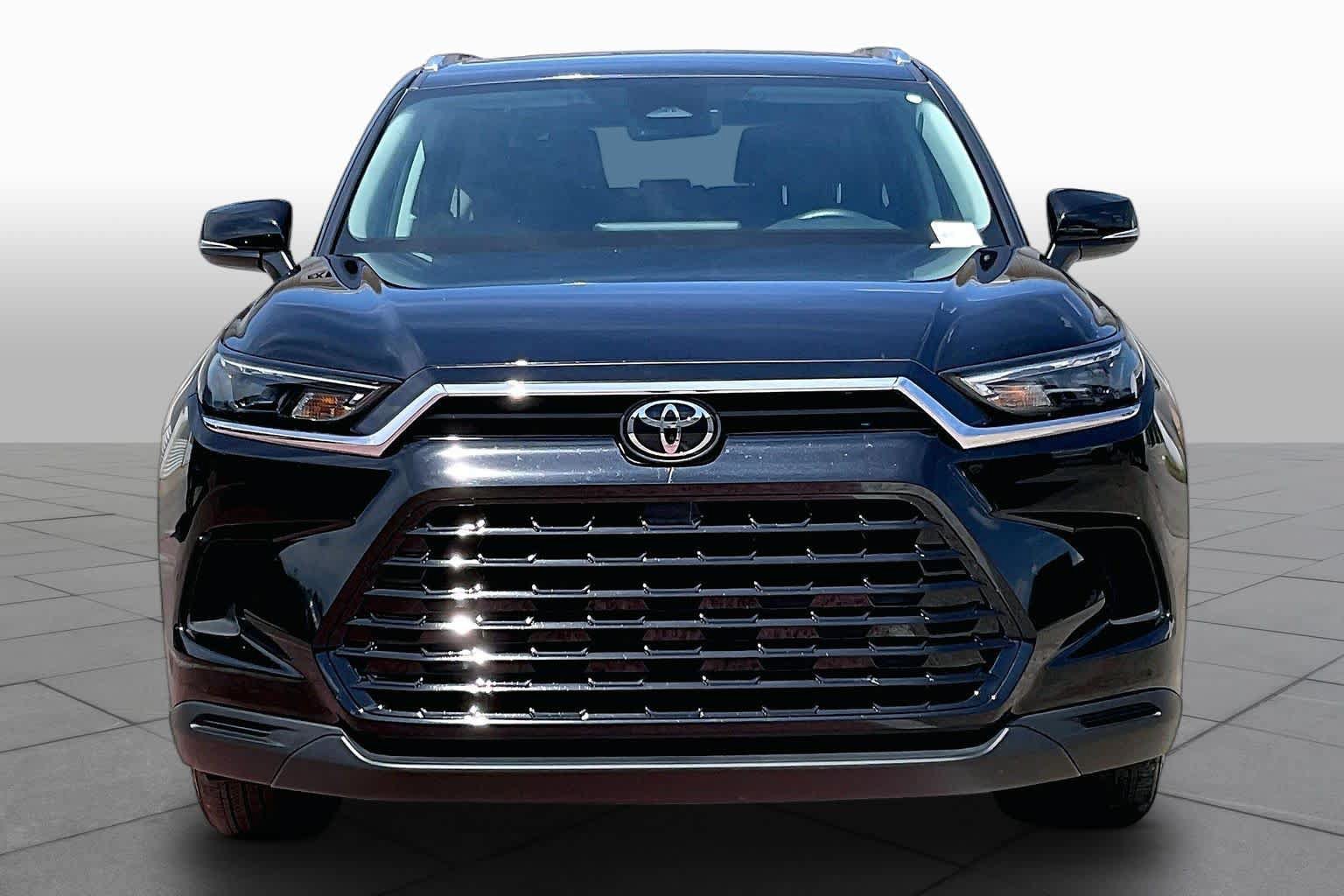 Used 2026 Toyota Grand Highlander AWD image 4