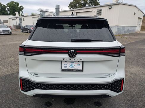 New 2026 Volkswagen Tiguan SE R-Line AWD/4WD image 5