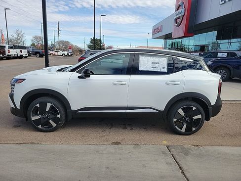 New 2026 Nissan Kicks SR w/ SR Premium Package image 4