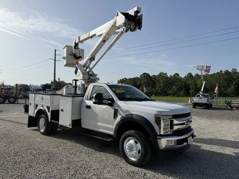 Used 2019 Ford F550 4x4 Regular Cab Super Duty image 3