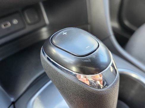 Used 2020 Chevrolet Equinox LT image 9