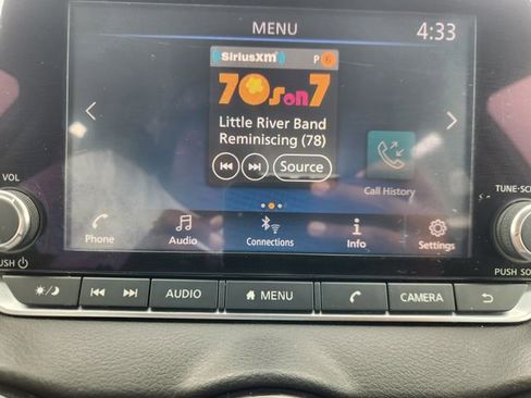 Used 2021 Nissan Sentra SV FWD image 16