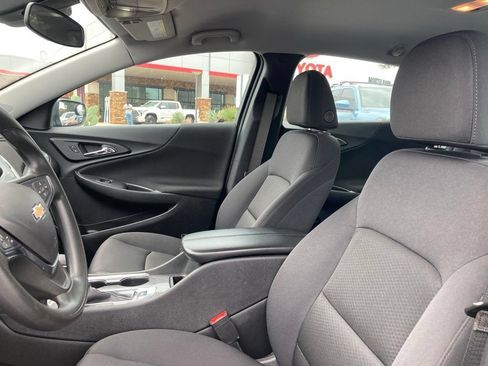 Used 2025 Chevrolet Malibu LT FWD image 10
