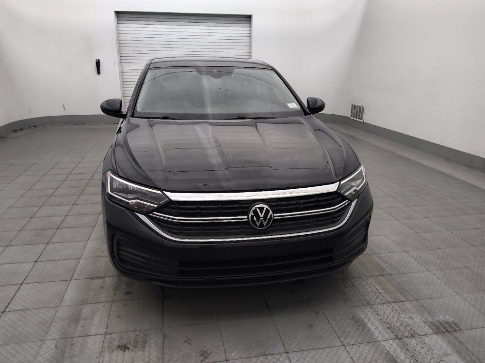Used 2024 Volkswagen Jetta SE w/ Panoramic Sunroof Package FWD image 14