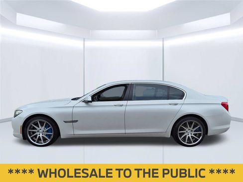 Used 2009 BMW 750Li RWD image 2