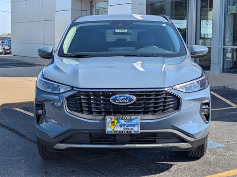 New 2025 Ford Escape Base image 2