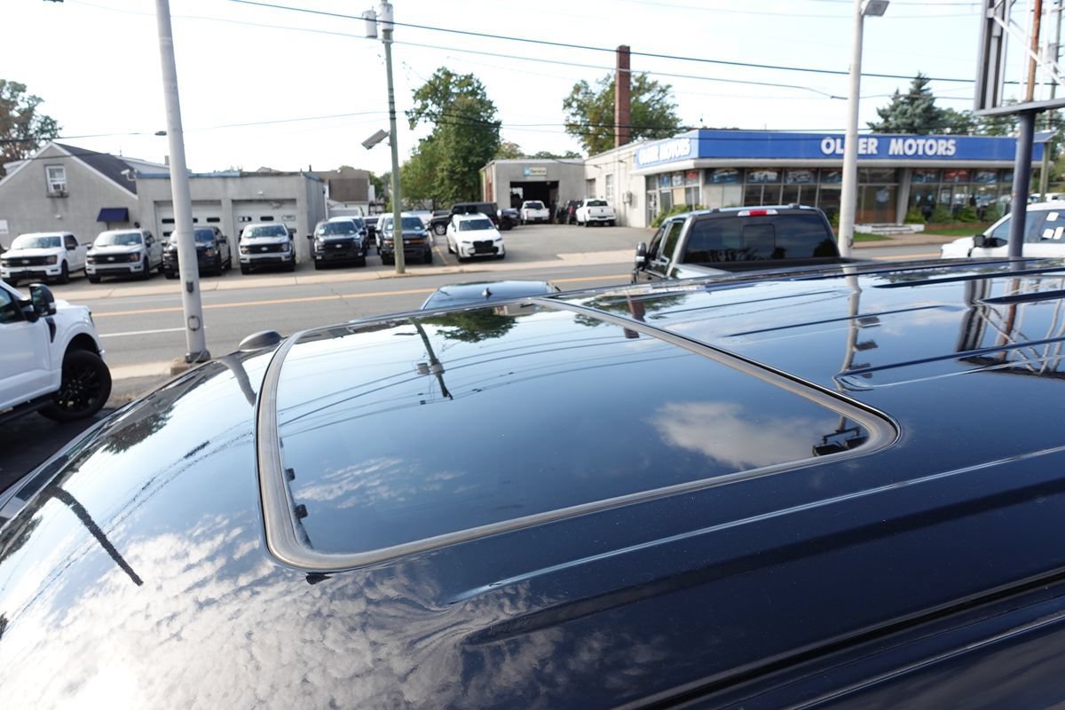 Used 2011 Ford F150 Lariat w/ Lariat Plus Pkg AWD/4WD image 8