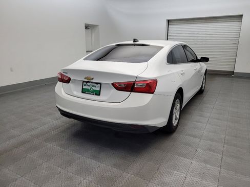 Used 2017 Chevrolet Malibu LS w/ LPO, Convenience Package 2 image 7