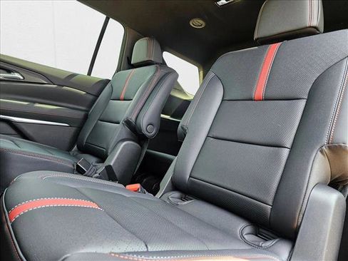 New 2026 Chevrolet Traverse RS w/ LPO, Floor Liner Package image 18