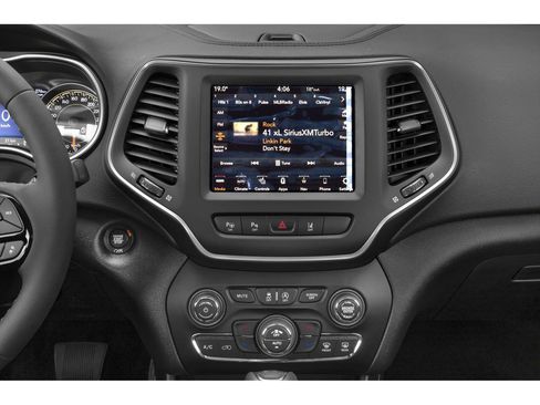 Used 2023 Jeep Cherokee Altitude Lux AWD/4WD image 33