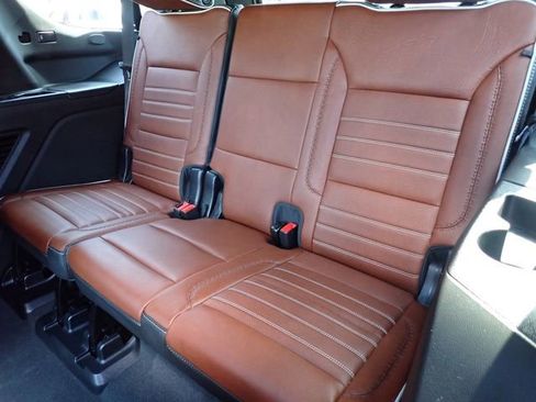 Used 2023 GMC Yukon Denali Ultimate image 19