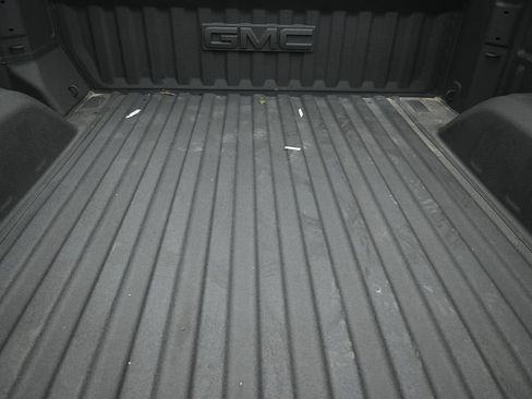 Used 2025 GMC Sierra 1500 Denali AWD/4WD image 23
