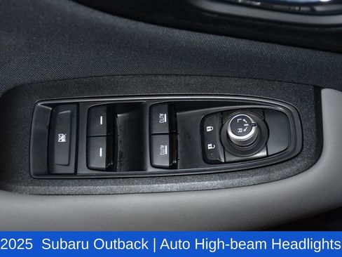 Used 2025 Subaru Outback Premium image 21