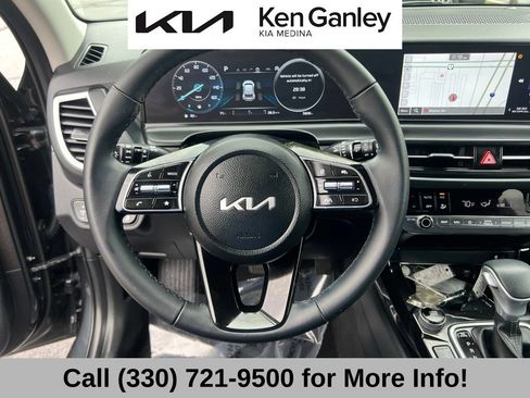 Certified 2025 Kia Seltos EX AWD/4WD image 34
