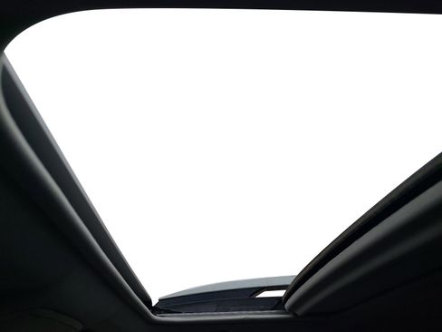 Used 2017 Toyota RAV4 XLE FWD image 17
