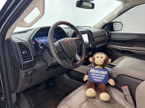 Used 2021 Ford Expedition Limited image 9