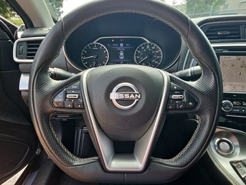 Used 2023 Nissan Maxima SV w/ Floor Mat Group FWD image 9