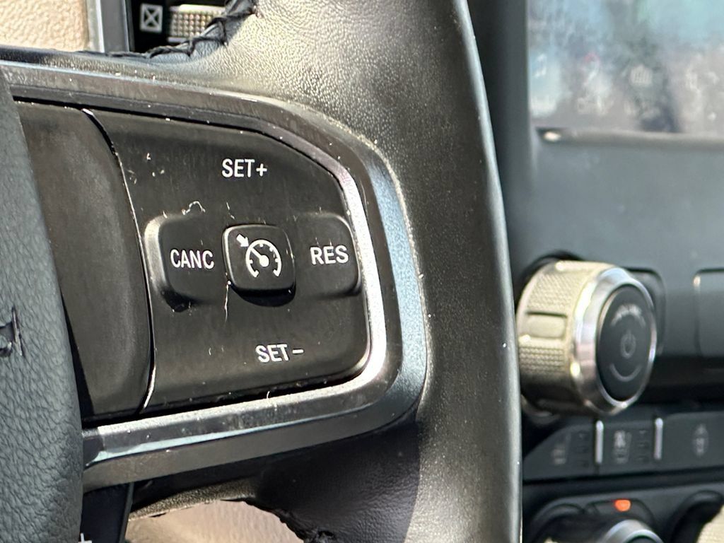 Used 2019 RAM 1500 Laramie AWD/4WD image 27