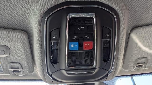 Used 2023 Jeep Grand Cherokee L Limited AWD/4WD image 12