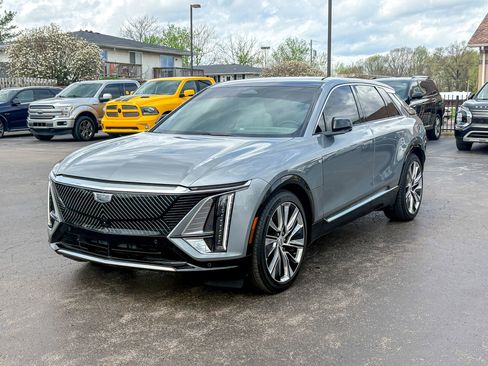 Used 2024 Cadillac Lyriq Luxury w/ LPO, Floor Liner Package image 16