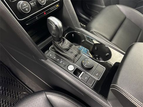 Used 2023 Volkswagen Atlas SE image 20