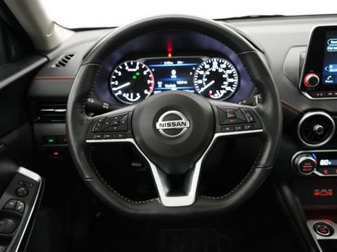 Used 2023 Nissan Sentra SR w/ SR Premium Package FWD image 17
