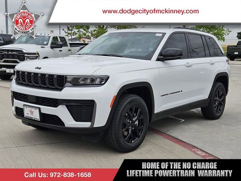 New 2026 Jeep Grand Cherokee Altitude AWD/4WD image 1