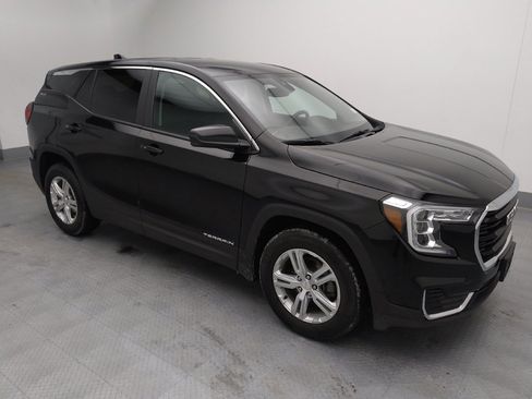 Used 2024 GMC Terrain SLE image 11