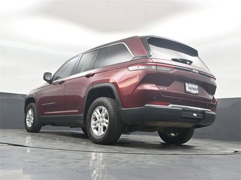 Used 2023 Jeep Grand Cherokee Laredo image 42