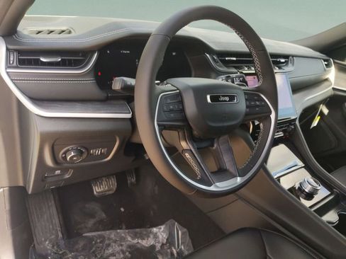New 2025 Jeep Grand Cherokee L Limited w/ Black Appearance Package RWD image 11