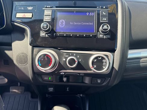 Used 2020 Honda Fit LX image 18