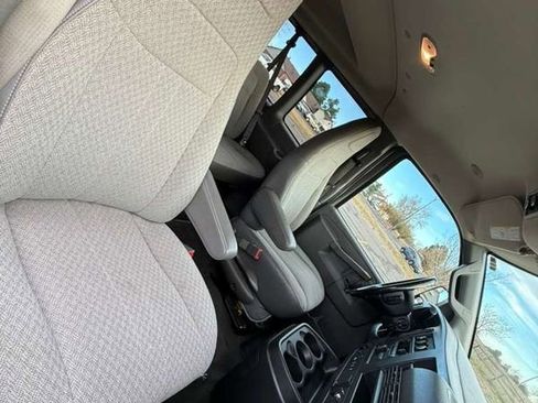 Used 2017 Chevrolet Express 3500 LT w/ LT Preferred Equipment Group image 18