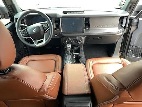 New 2025 Ford Bronco 4-Door w/ Sasquatch Package image 9