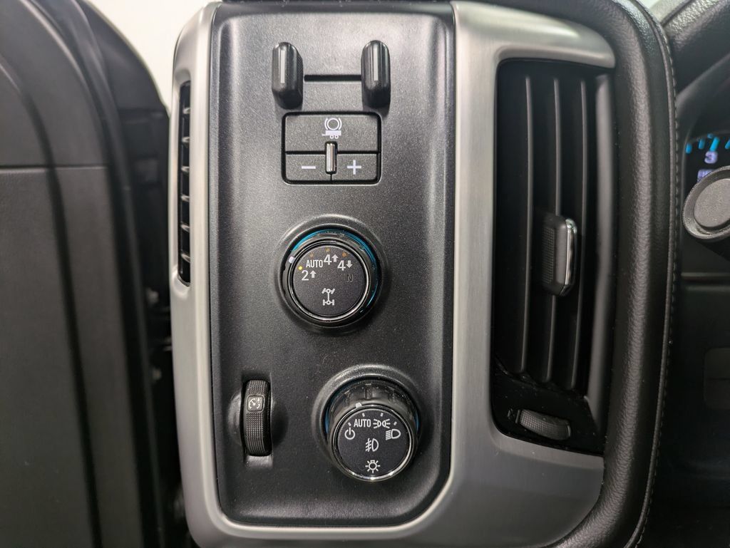 Used 2018 GMC Sierra 1500 SLT AWD/4WD image 21