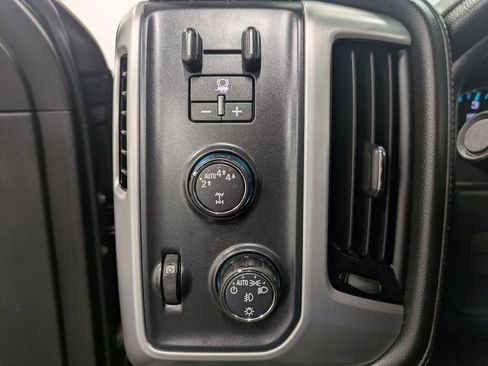 Used 2018 GMC Sierra 1500 SLT AWD/4WD image 21