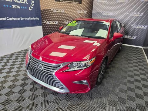 Used 2016 Lexus ES 350 w/ Luxury Package w/Wood Trim FWD image 2