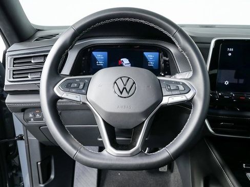 Certified 2025 Volkswagen Atlas Cross Sport SEL image 9